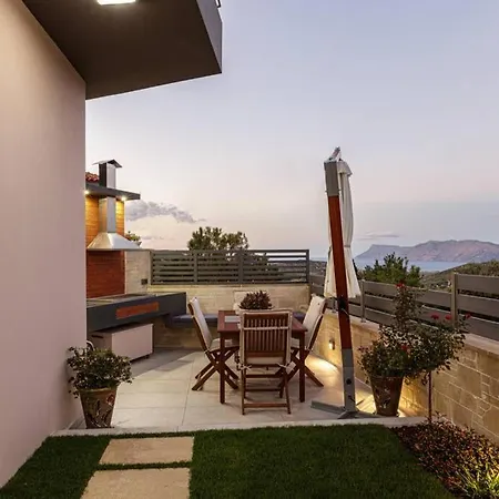 Villa Chryssi *